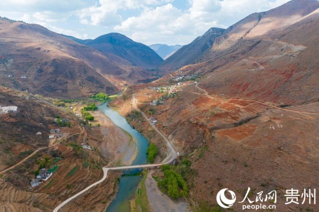 �����µĺ�Ԫ���幰������������ ������ Ϳ����