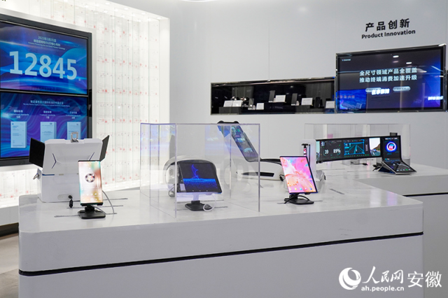 ά��ŵ�Ϸʳ��䣬չʾ���ָ����ġ�������Ʒ������������ ��������