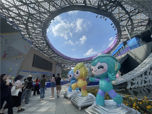 ̽�ݺ������˻�ح������ʯ���������ұ������� ����ɫ������������