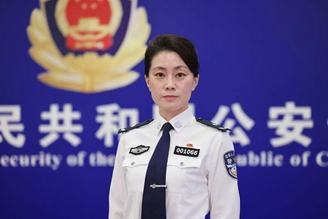 ����Ӣ�Ҿ��� Ϊ�ػ�ƽ���й������ഺ����.jpg