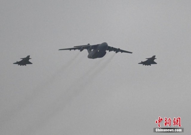 11��23�գ���ʮ���ں��й�����־Ը����ʿ�ź�ӭ����ʽ���������ɹ��ʻ������С���ʽ������־Ը����ʿ�ź���餱�����ǰ����������Ԯ����ʿ��԰�������ǿ���Ԯ��ս��ʤ��70���꣬Ҳ���ں��й�����־Ը����ʿ�ź��������ĵ�ʮ�ꡣ2014����2023�꣬10����938λ�ں��й�����־Ը����ʿ�ź����������������������Ԯ����ʿ��԰��ͼΪ������25λ־Ը����ʿ�ź�������������-20����������ܼ�-20�ɻ���ɻ����£������������ɹ��ʻ����Ͽա�<a target='_blank' href='/' ><p  align=