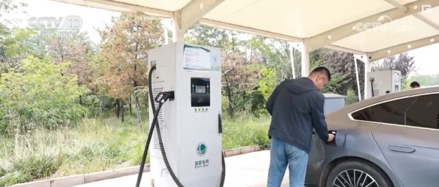 充电设施“县县”“乡乡”全覆盖 新能源汽车消费潜力释放