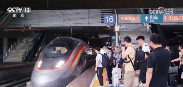 夕发朝至、用时“减半” 京港沪港高铁动卧列车来了！