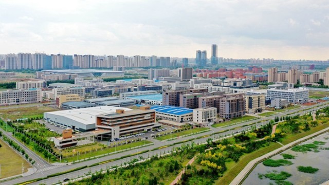 λ�ڳ���������һ�Ҽҹ����ҵ������Эͬ����չ֮·��������������ͼ��