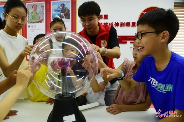 �ഺ�ڷ��������� �������л�����ͯ���ֳɳ�