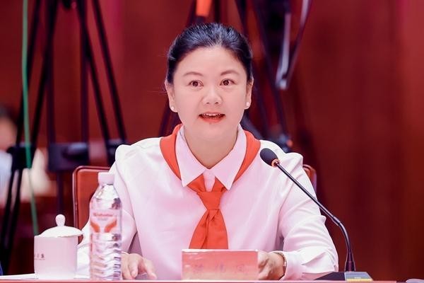 做少先队员的红色同行者(图1) 做少先队员的红色同行者(图1)