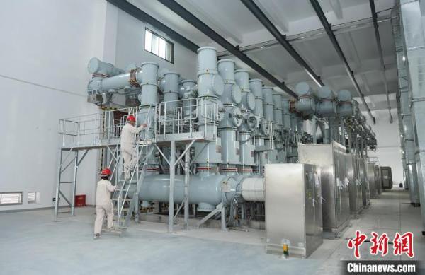 图为变电站内的500千伏gis设备.国网重庆市电力公司供图