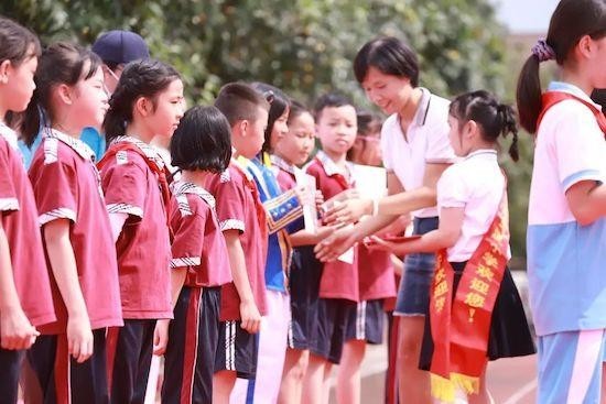 佛山市南海區獅山鎮聯和吳漢小學舉行慶祝六一兒童節文藝匯演