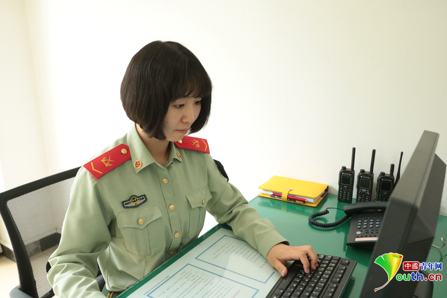 北京军区女兵照片图片