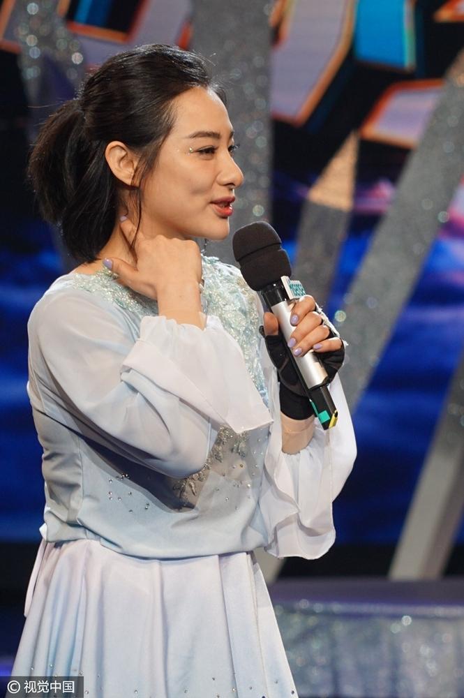 刘璇现身综艺同框田亮 变微胖女神露灿笑