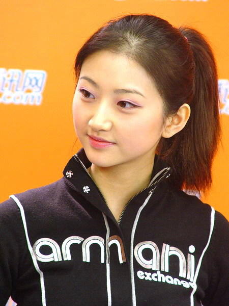 景甜十年前旧照曝光 双眼皮跟现在很不一样