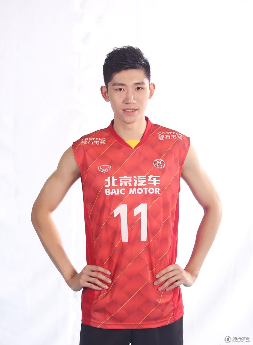 恋情浮出水面张常宁牵手北汽男排新星