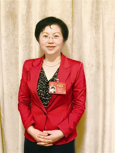 "人大代表要反映真实社情民意"