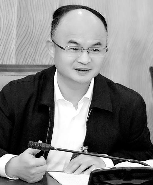 游劝荣代表:民法总则制度设计应鼓励见义勇为