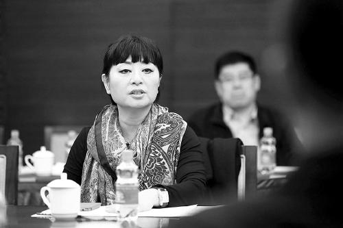 殷秀梅代表发言.