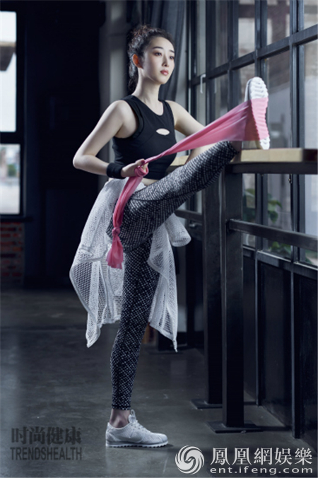 蒋梦婕无替身跳芭蕾获赞网友够软够敬业