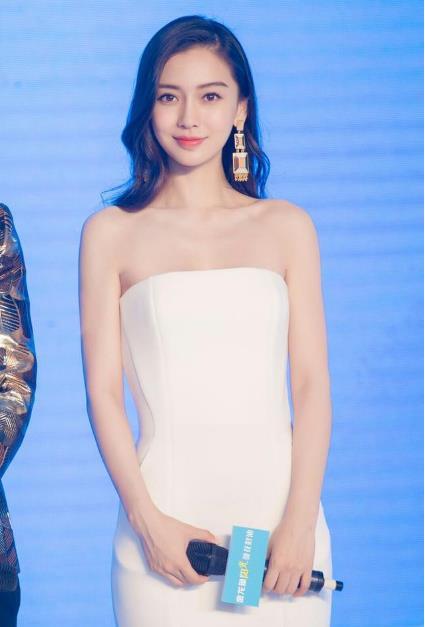 赵丽颖耳环像蜈蚣女星耳环谁更辣眼