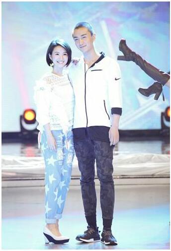 暖心!陈晓《快乐大本营》给小星星写 情书