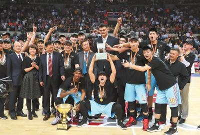 新疆男篮夺冠图片