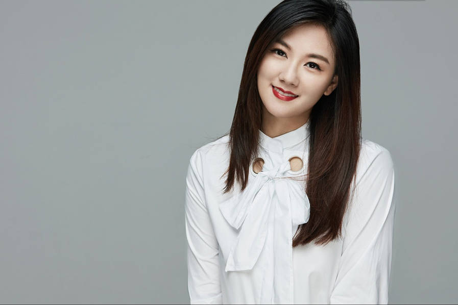 昔日的电竞雅典娜如今已是老板娘