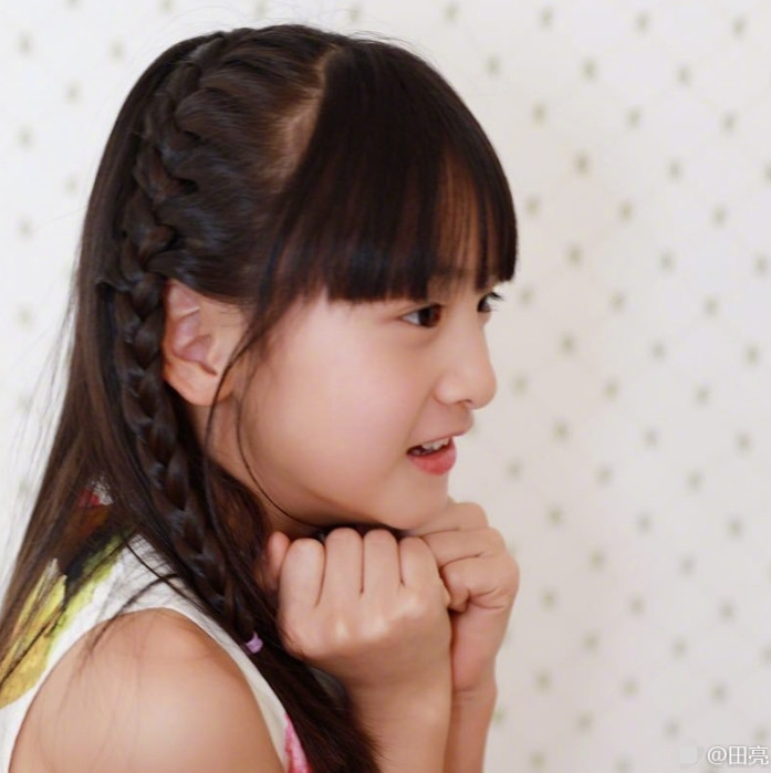 田亮晒女儿美照为其庆生