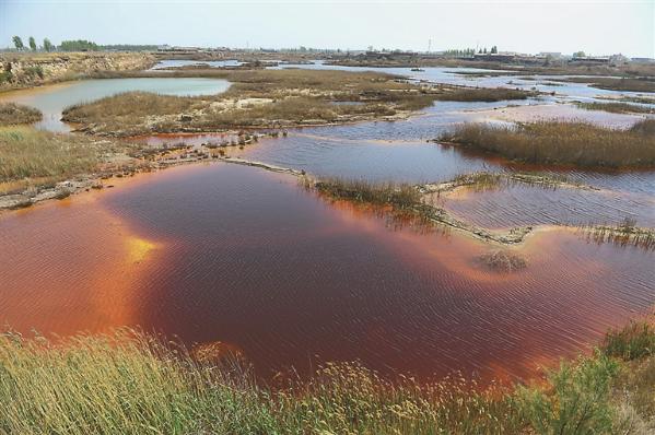 超级渗坑触目惊心