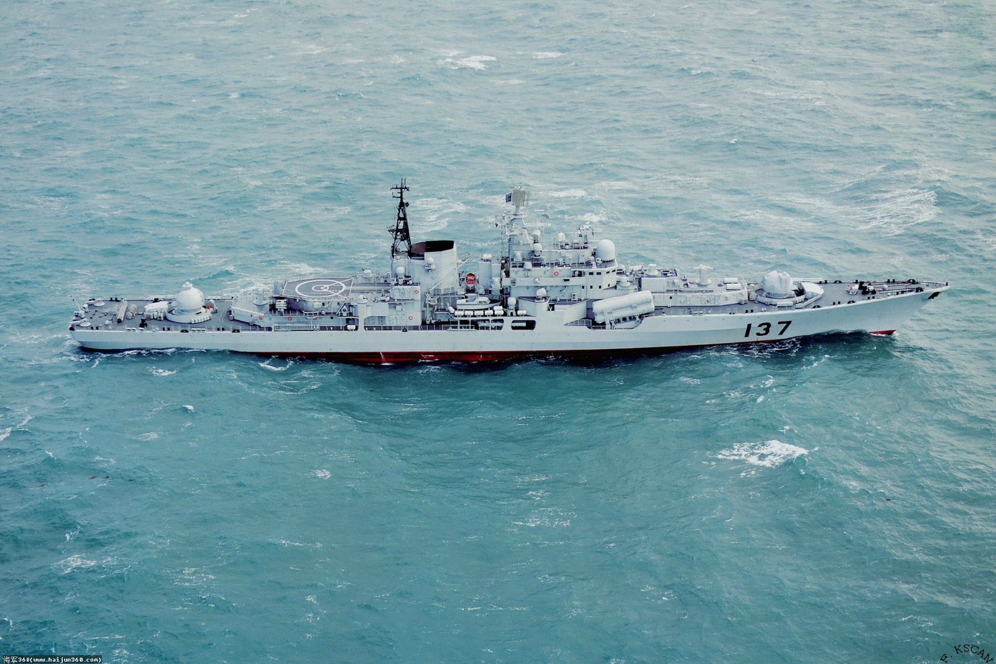 谈及人民海军当年的艰难岁月局座潸然泪下