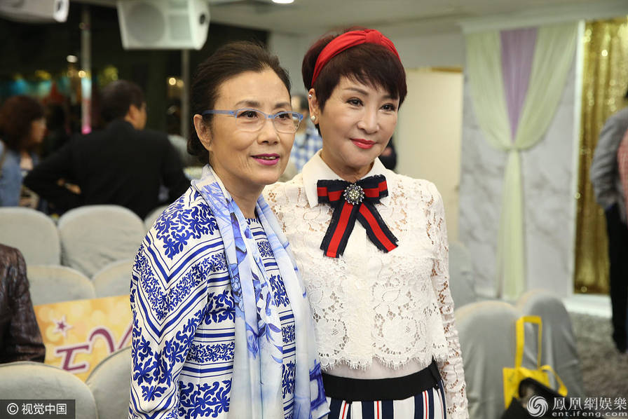 拉姑赞霆锋情商高:支持儿子霸气"讨债" 孙子才是最