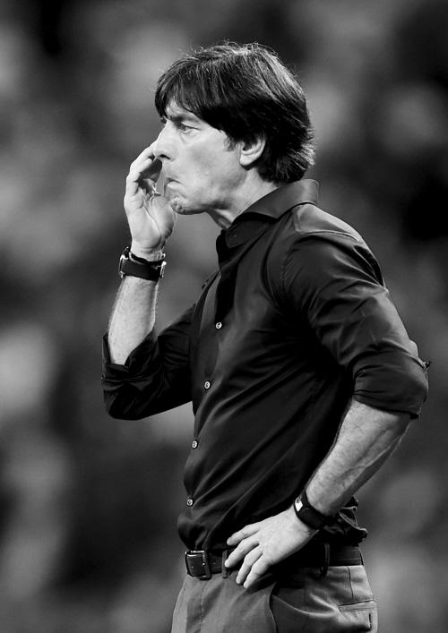 谁呀勒夫咋地了要执教国足