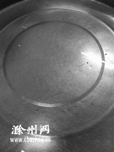 自来水中流出虫 自来水中流出虫