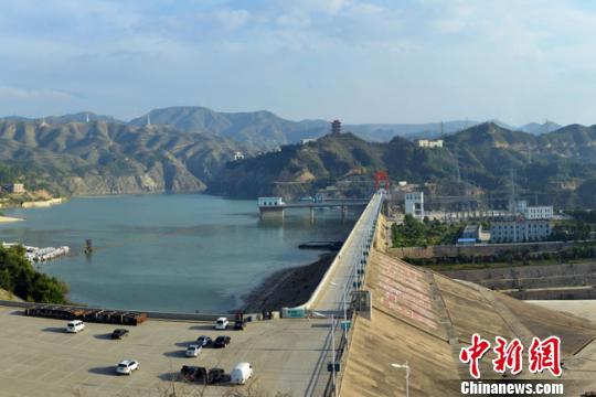 资料图:刘家峡水电站全景.刘家峡水电厂供图