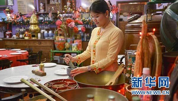 图片故事:马来西亚人如何制作独特的娘惹菜