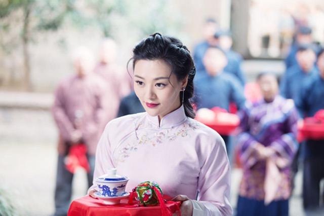 媚娘秀锻刀有一种霸王花叫郑清文