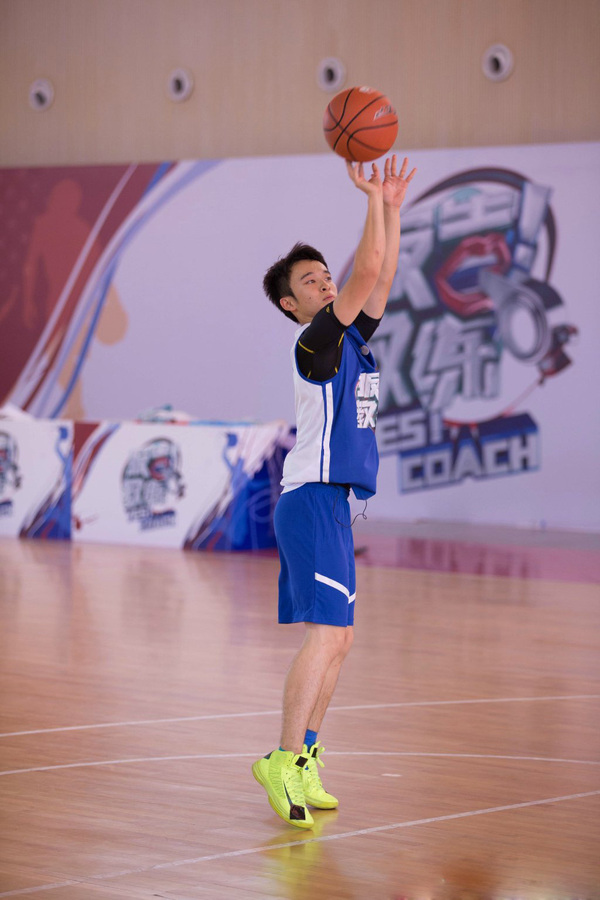 董子健走红全靠剪辑张若昀把节目拍成变形计