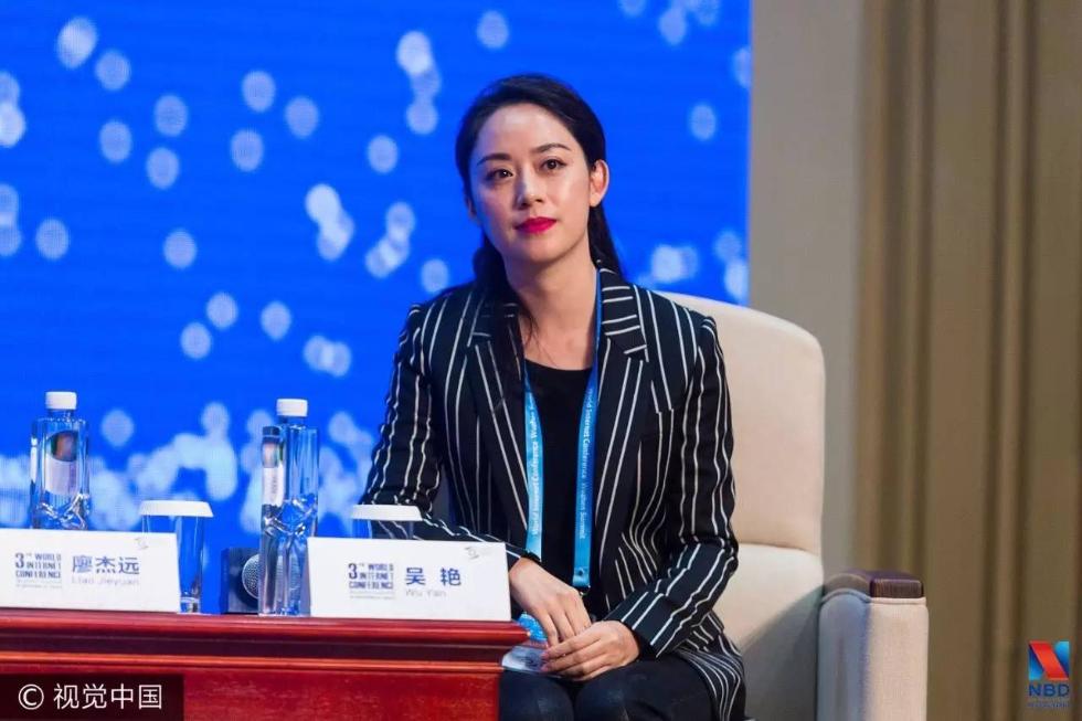 80后首富夫妻向母校豪捐1亿旗下上市公司却被质疑讲故事