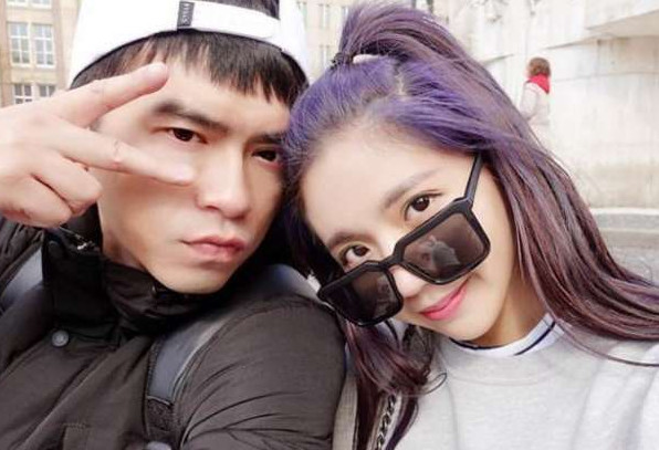 和前夫互曝出轨后她在深夜宣布离婚