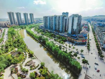 让岳池120多万老百姓在天蓝,地绿,水清的环境中,享受着经济发展带来