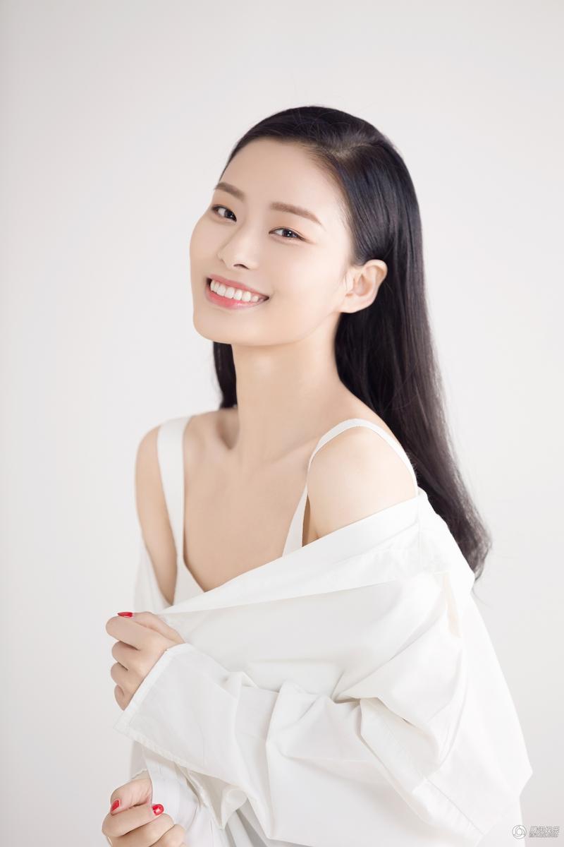 高清杨媛之消暑写真性感洒脱诱惑十足