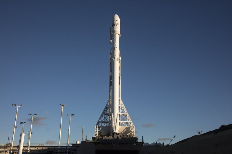spacex的猎鹰九号(falcon 9)火箭