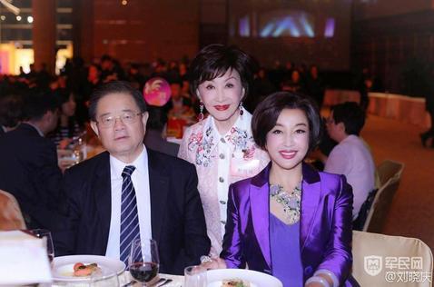 ������Я�ɷ�¶��