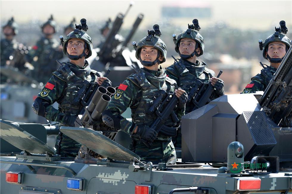 沙场点兵大漠列阵高清大图带你全景看阅兵