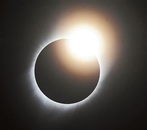 北美超级日全食百年一遇