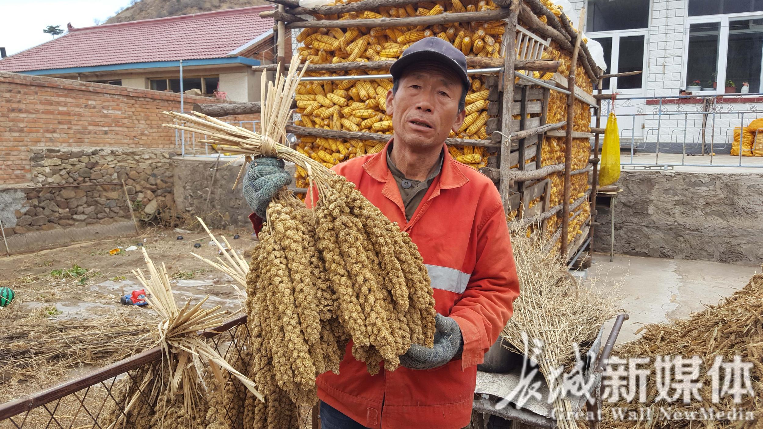 【十九大精神在基层】 省委宣传部驻围场要路沟村工作组把十九大精神