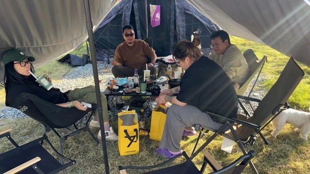10月21日，星慕露营场的露营者。 受访者供图