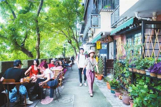 �ο��ڴ�������ܶ��ؽ����Ļ�������ͼƬ