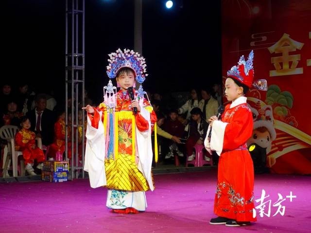 ʱ������ζ����00�󡱴�ѧ������Ӱ��조������