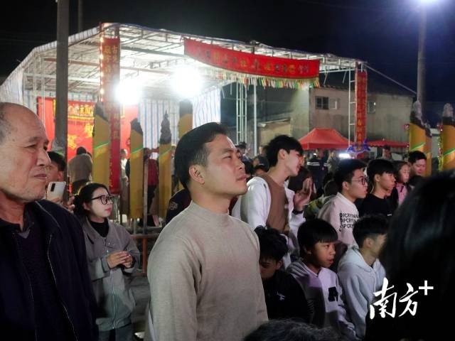 ʱ������ζ����00�󡱴�ѧ������Ӱ��조������