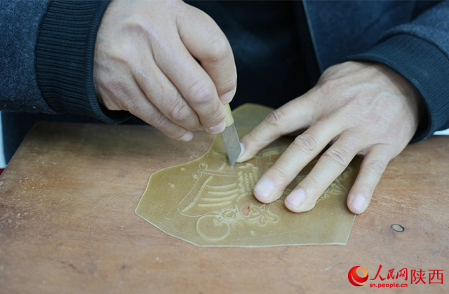 ���������ڽ��е��ƤӰ������������ ��ͦ��