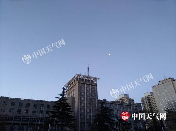 今夜起北京能见度转差周日午后迎北风天渐转好