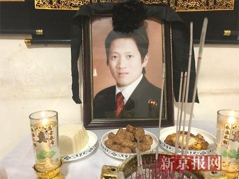 武昌火车站砍头事件凶手行凶后蹲门口未逃跑家属希望捐献死者器官